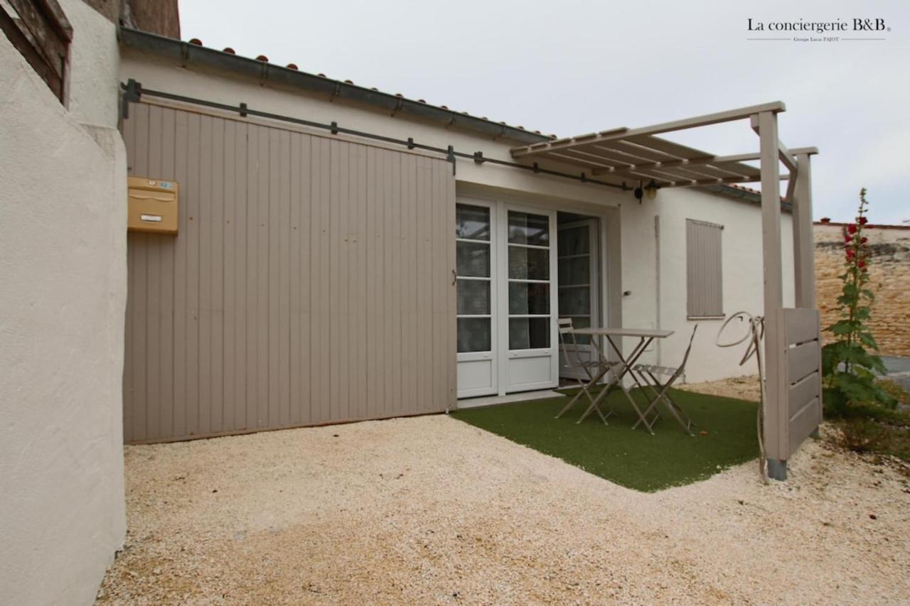 House On The Island Of Oleron Near The Cotiniere Villa Saint-Pierre-d'Oleron Exteriör bild